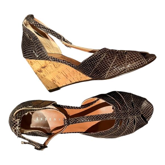 ESSENTIEL Wedge Leather Snake Embossed Cork Heel Peep Toe Buckle Italy EU 38 EUC - Picture 4 of 8